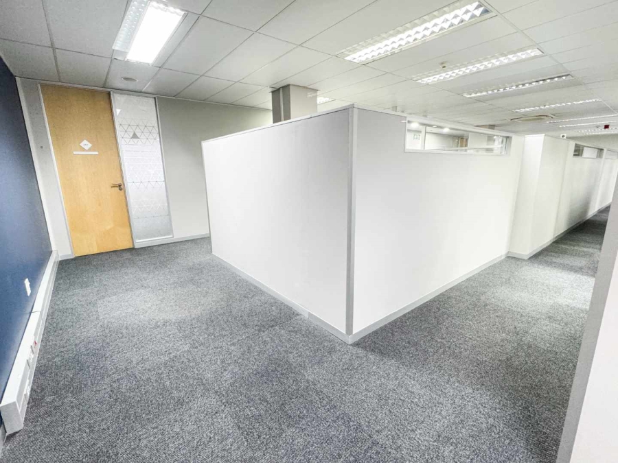 To Let Commercial Property for Rent in Mowbray Western Cape